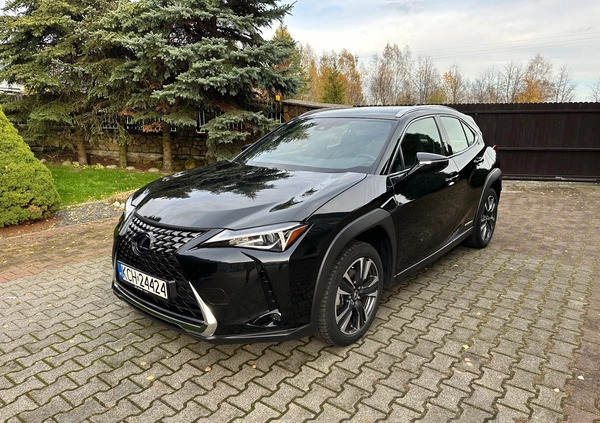 Lexus UX cena 139700 przebieg: 16200, rok produkcji 2022 z Libiąż małe 211